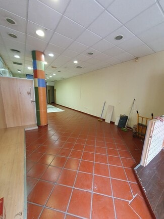 Más detalles de Calle Pages del Corro, 28, SEVILLA - Local en alquiler