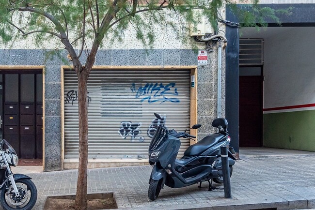 Más detalles de Carrer de Ferran Puig, Barcelona - Edificio residencial​ en venta