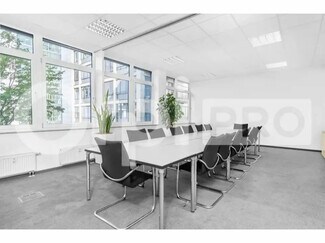 Más detalles de 16 Cours Du Danube, Serris - Oficina en alquiler