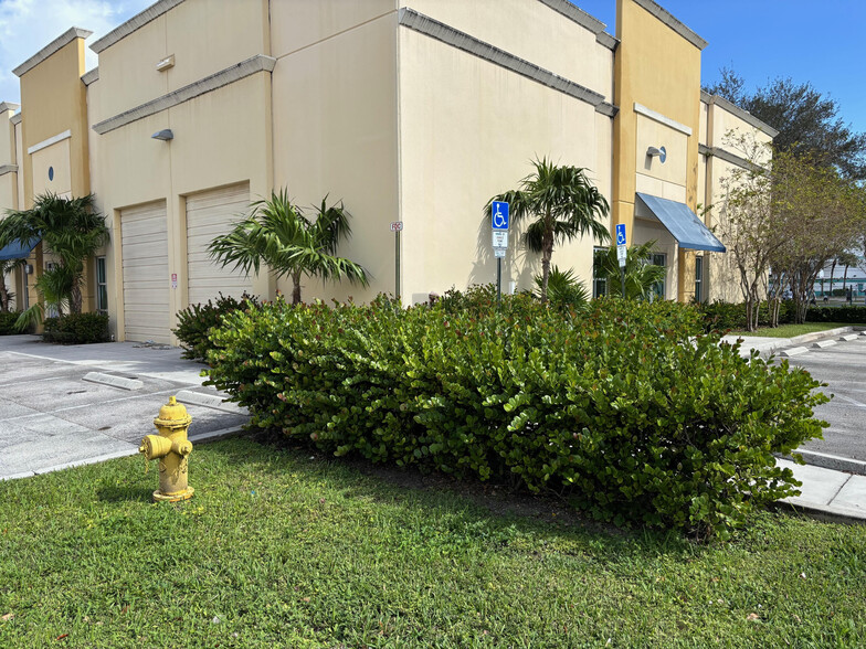 10380 W State Road 84, Davie, FL en alquiler - Foto del edificio - Imagen 2 de 17