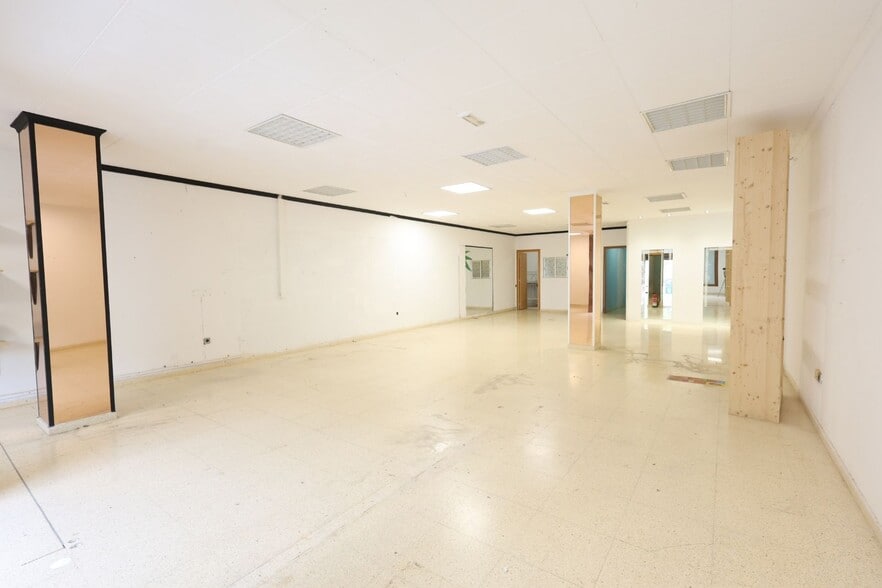 Local en El Vendrell, Tarragona en alquiler - Foto del interior - Imagen 2 de 4