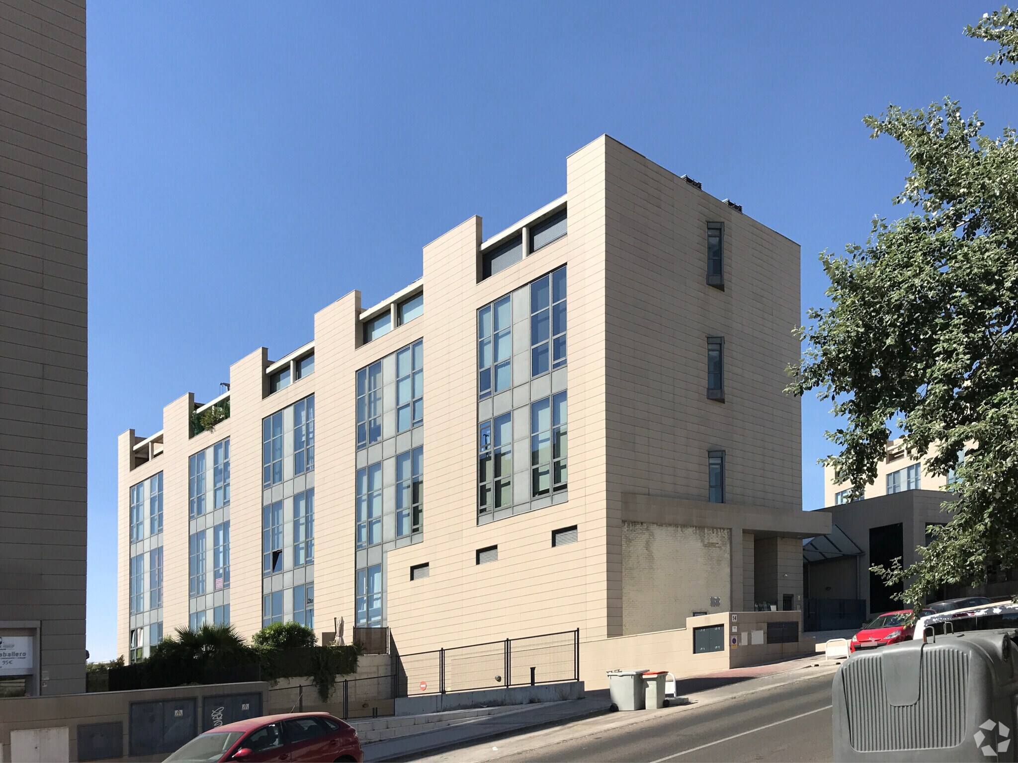 Calle Manuel Pombo Angulo, 16, Madrid, Madrid en venta Foto del edificio- Imagen 1 de 1