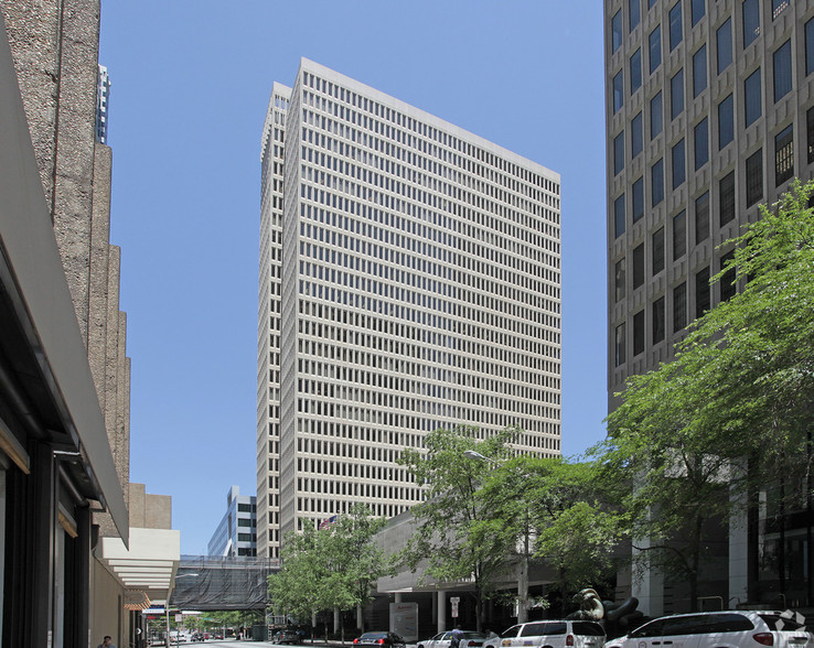 245 Peachtree Center Ave NE, Atlanta, GA en alquiler - Foto del edificio - Imagen 1 de 2