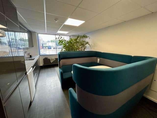 Bone Ln, Newbury en venta - Foto del edificio - Imagen 3 de 7