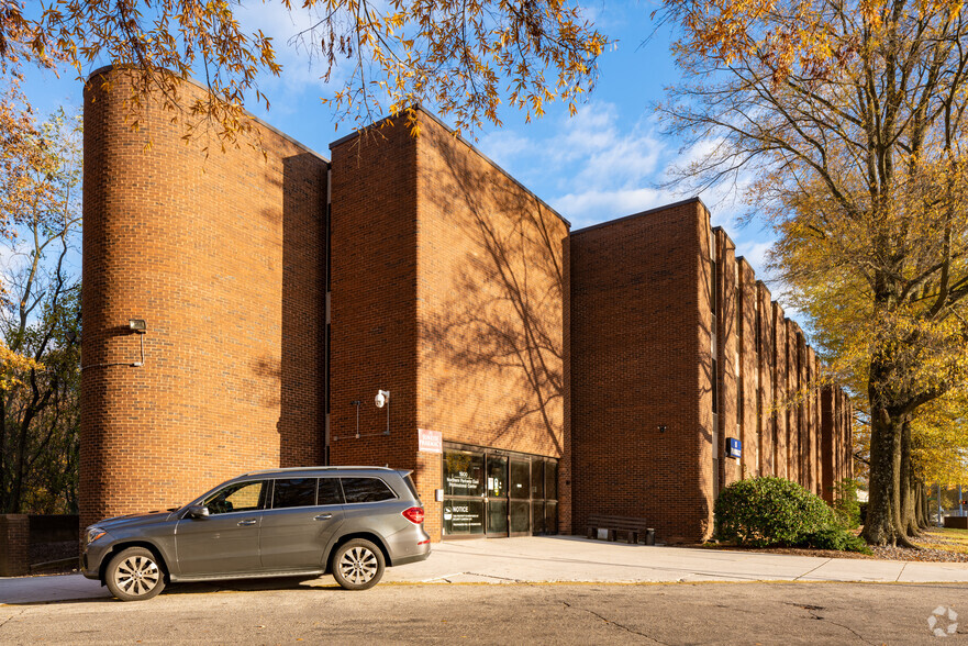 1900 E Northern Pky, Baltimore, MD en alquiler - Foto del edificio - Imagen 2 de 19