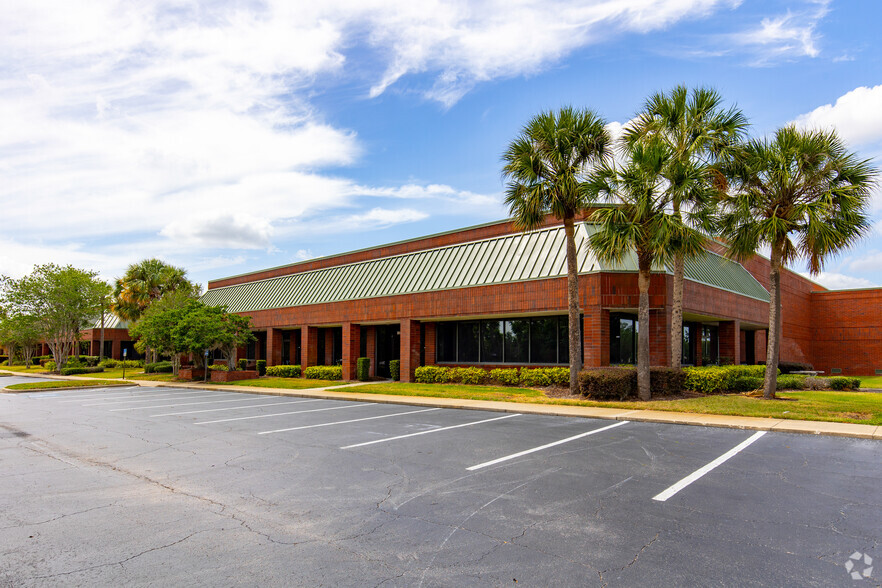 6301 Hazeltine National Dr, Orlando, FL en alquiler - Foto del edificio - Imagen 2 de 4