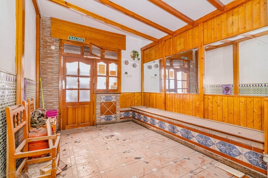 Local en Granada en venta - Foto del edificio - Imagen 3 de 29