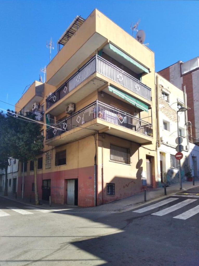 Edificio residencial en Badalona, Barcelona en venta Foto principal- Imagen 1 de 2