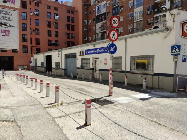 Más detalles de Calle de Seco, 3 F, Madrid - Nave en alquiler