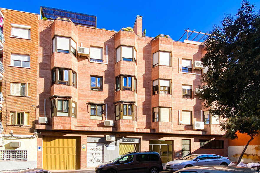 Calle De Enrique Velasco, 27, Madrid, Madrid en venta - Foto del edificio - Imagen 2 de 2