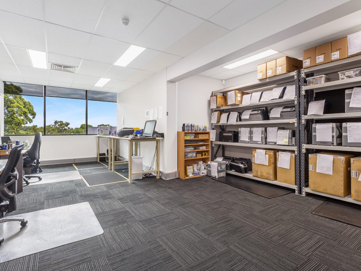 27 Mars Rd, Lane Cove West, NSW 2066 - Unidad 301 & 302 -  - Foto del interior - Image 2 of 8