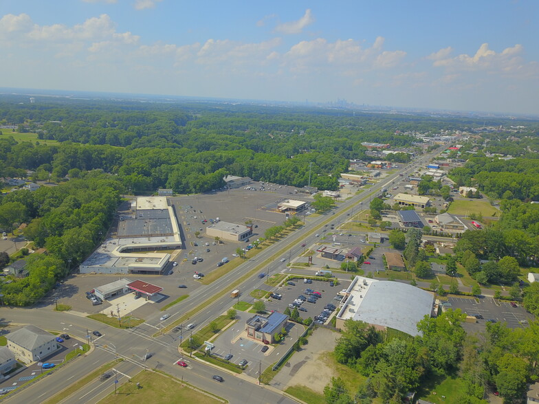 875 Mantua Pike, Deptford, NJ en alquiler - Foto del edificio - Imagen 2 de 4