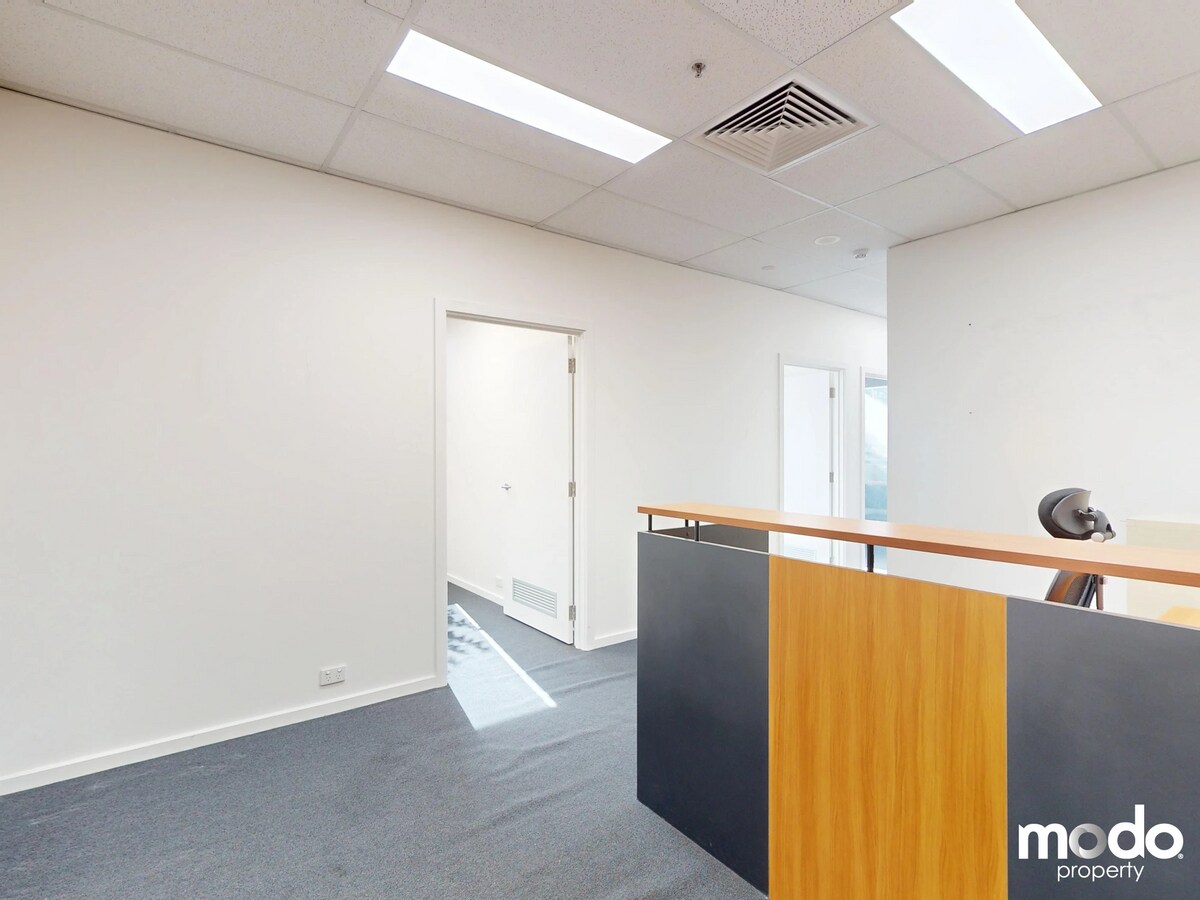 1320 Plenty Rd, Bundoora, VIC 3083 - Unidad 4 - - Foto del interior - Image 1 of 6