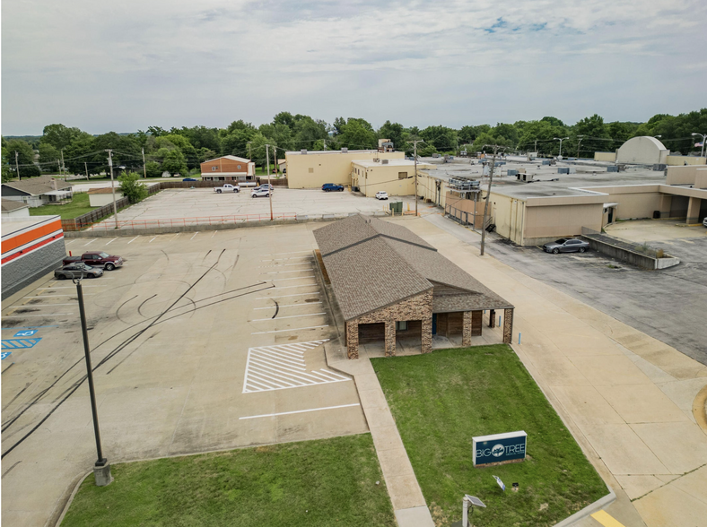 626 S Springfield Ave, Bolivar, MO en venta - Foto del edificio - Imagen 3 de 36