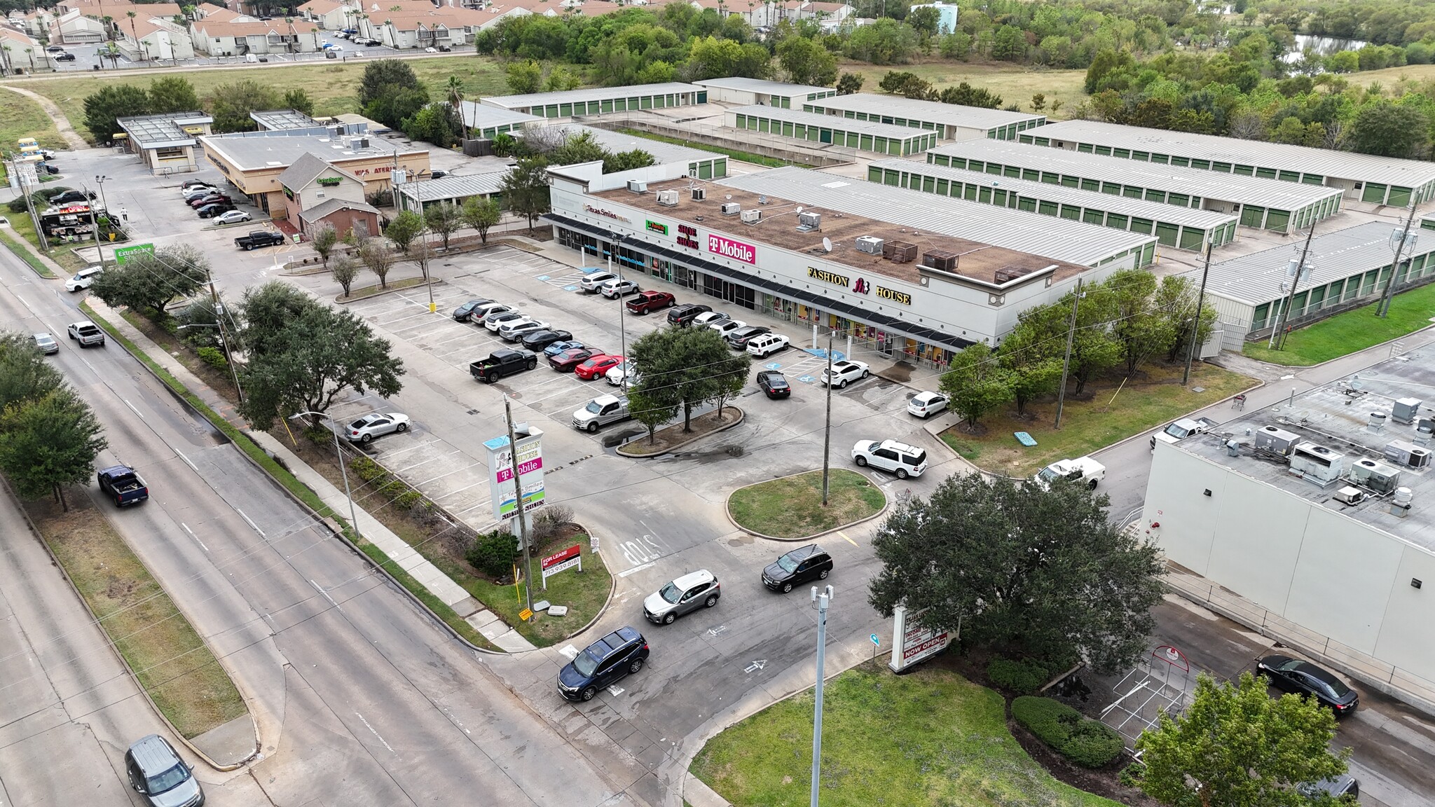 10208 Beechnut St, Houston, TX en alquiler Foto del edificio- Imagen 1 de 8