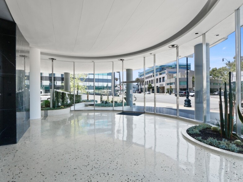 8730 Wilshire Blvd, Beverly Hills, CA en alquiler - Foto del edificio - Imagen 2 de 17