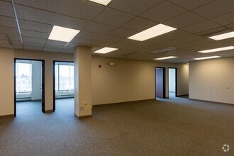 701 Lee St, Des Plaines, IL en alquiler Foto del interior- Imagen 2 de 7