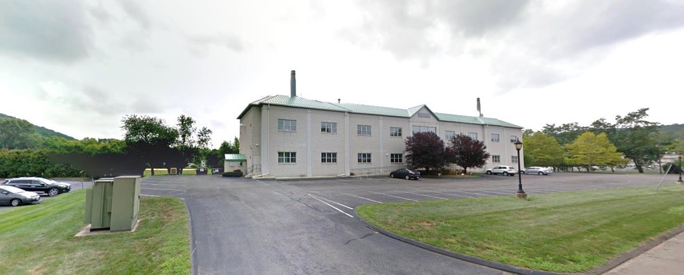 4 Research Dr, Woodbridge, CT en alquiler - Foto del edificio - Imagen 3 de 33