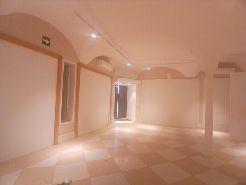 Local en Cáceres, Cáceres en alquiler - Foto del interior - Imagen 2 de 9