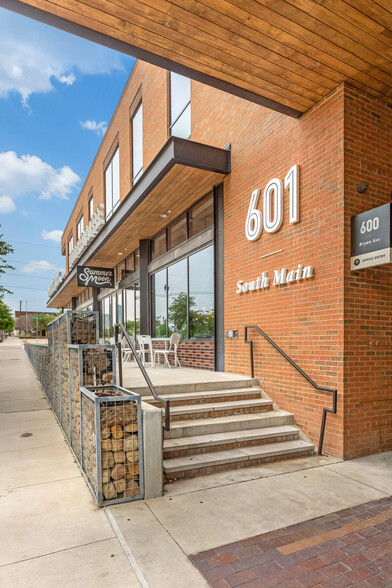 601-615 S Main St, Fort Worth, TX en alquiler - Foto del edificio - Imagen 2 de 18