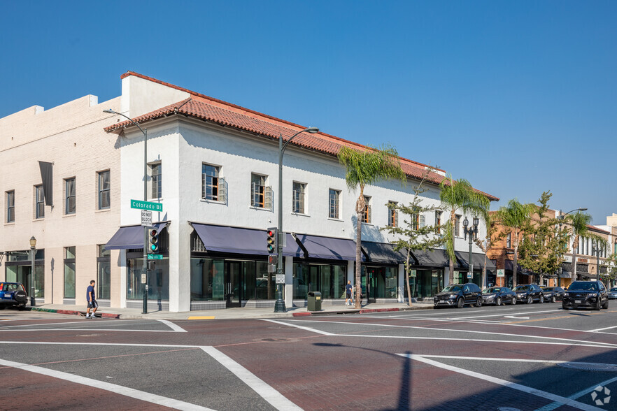 21 Miller Alley, Pasadena, CA en alquiler - Foto del edificio - Imagen 1 de 9