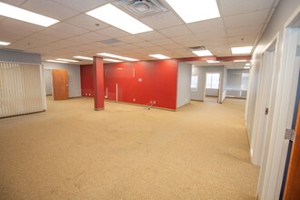 3200 Main St NW, Coon Rapids, MN en alquiler Foto del interior- Imagen 2 de 17