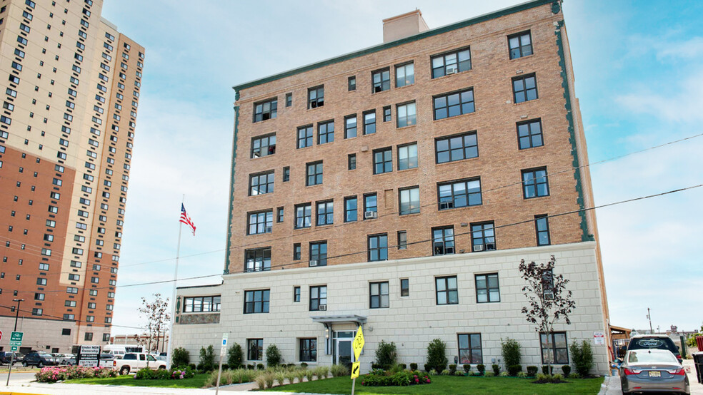 200 Deal Lake Dr, Asbury Park, NJ en venta - Foto del edificio - Imagen 2 de 32