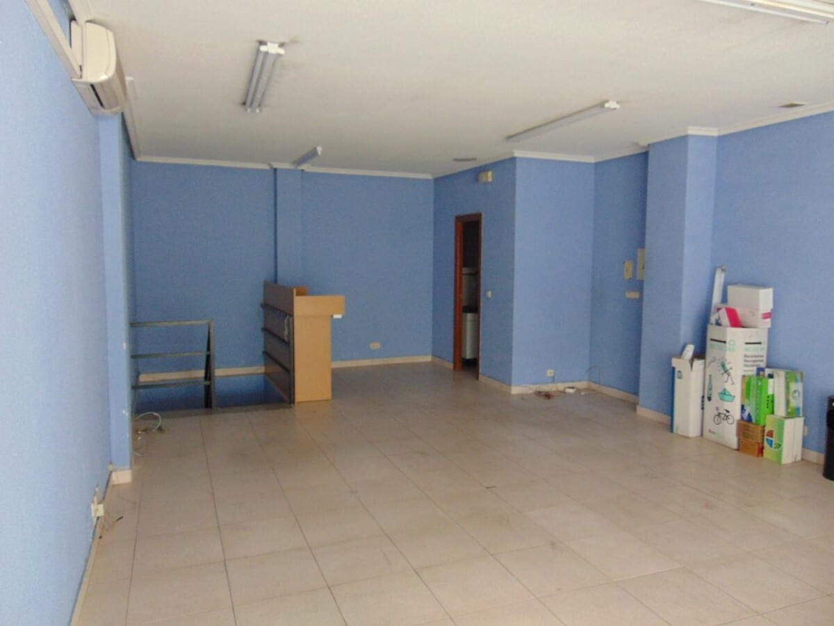 Ávila, AVI 05003 - Unidad 01 - - Foto del interior - Image 1 of 5