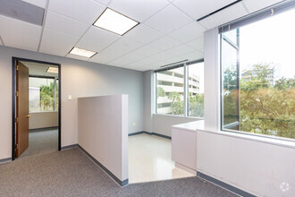 2400 E Commercial Blvd, Fort Lauderdale, FL en alquiler Foto del interior- Imagen 1 de 7