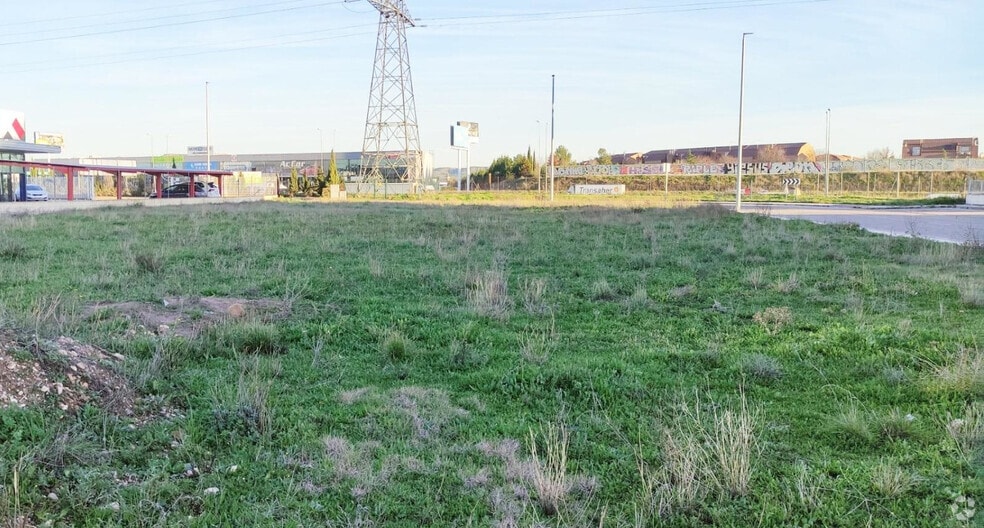 Terreno en Alcalá de Henares, Madrid en venta - Foto del edificio - Imagen 3 de 5