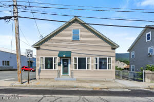 24 N Summer St, Adams, MA en venta - Foto del edificio - Imagen 3 de 38