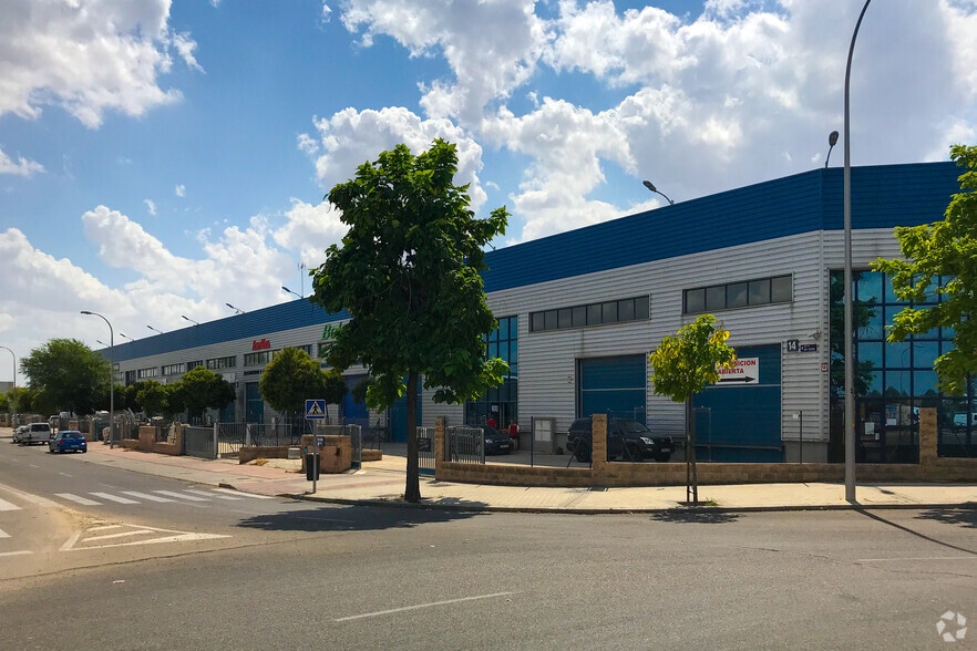 Calle de San Erasmo, 28, Madrid, Madrid en venta - Foto del edificio - Imagen 3 de 3