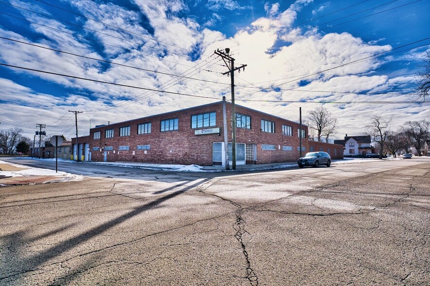 651 S Martin Luther King Jr Ave, Waukegan, IL en venta - Foto del edificio - Imagen 1 de 20