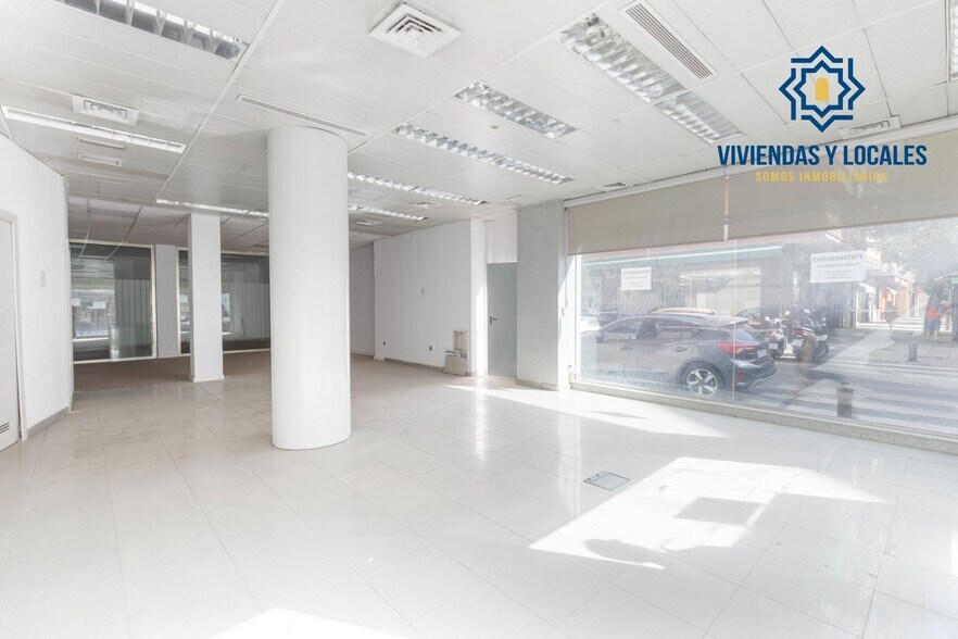 Local en Granada en venta - Foto del interior - Imagen 3 de 25