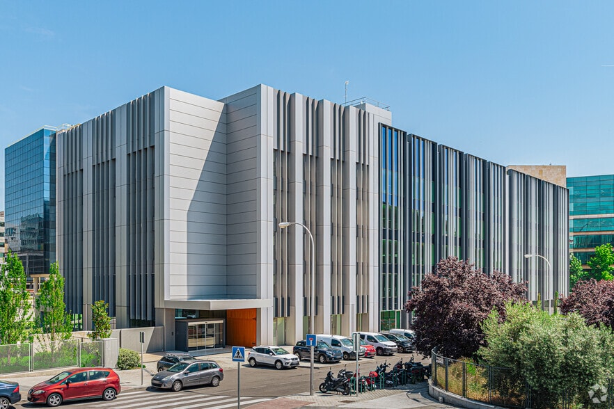 Calle Vía de los Poblados, 7, Madrid, Madrid en alquiler - Foto del edificio - Imagen 2 de 2