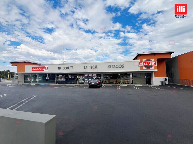 6026-6040 Reseda Blvd, Tarzana, CA en alquiler - Foto del edificio - Imagen 2 de 5