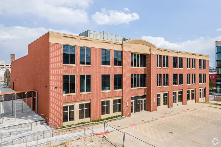 430 E Grand Ave, Des Moines, IA en alquiler - Foto del edificio - Imagen 2 de 9