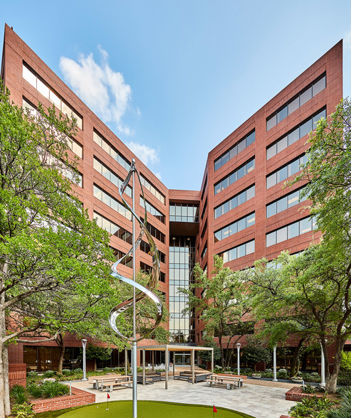 14901 Quorum Dr, Dallas, TX en alquiler - Foto del edificio - Imagen 1 de 4