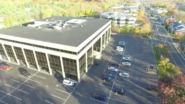 830 Morris Tpke, Short Hills, NJ en alquiler - Vídeo de anuncio comercial - Imagen 2 de 7