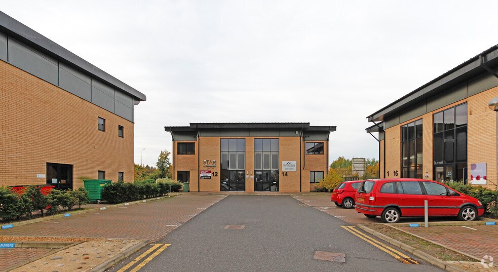 12-14 Eaton Court Rd, Eaton Socon en venta - Foto del edificio - Imagen 2 de 3