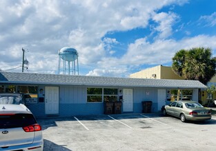 827 SE 1st Way, Deerfield Beach, FL en alquiler Foto del edificio- Imagen 2 de 15