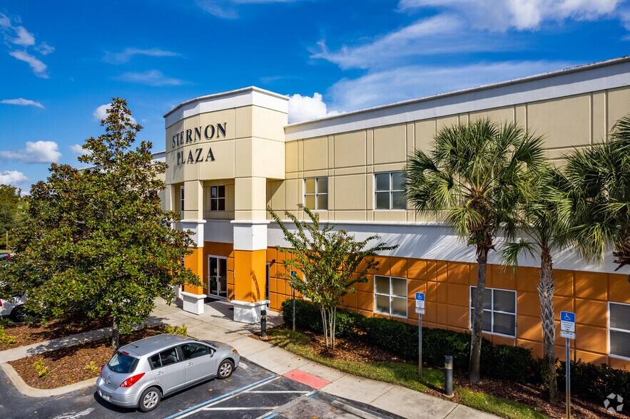 1073 Willa Springs Dr, Winter Springs, FL en alquiler - Foto del edificio - Imagen 2 de 8