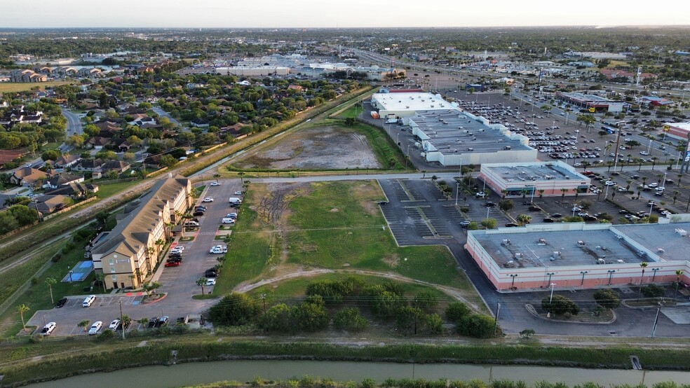 Pablo Kisel Blvd, Brownsville, TX en venta - Foto del edificio - Imagen 3 de 6