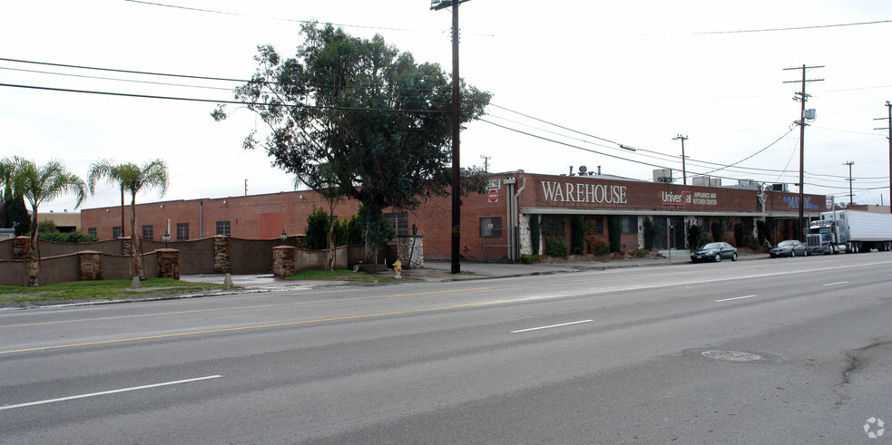 8236-8238 Lankershim Blvd, North Hollywood, CA en alquiler - Foto del edificio - Imagen 2 de 12