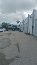 7325-7399 NW 54th St, Miami, FL en alquiler - Vídeo de anuncio comercial 