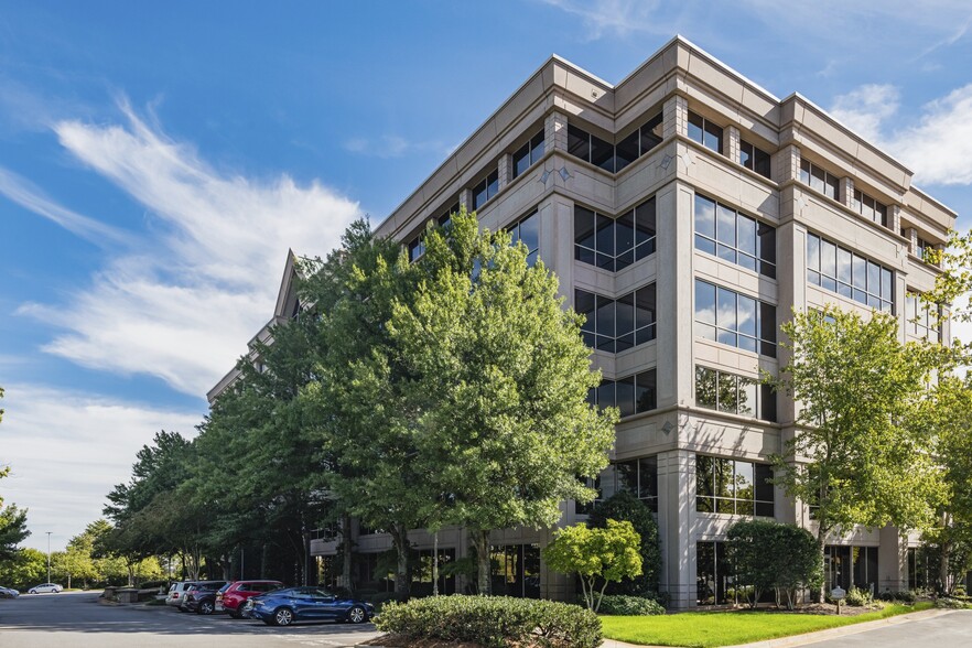 200 Mansell Ct E, Roswell, GA en alquiler - Foto del edificio - Imagen 3 de 10