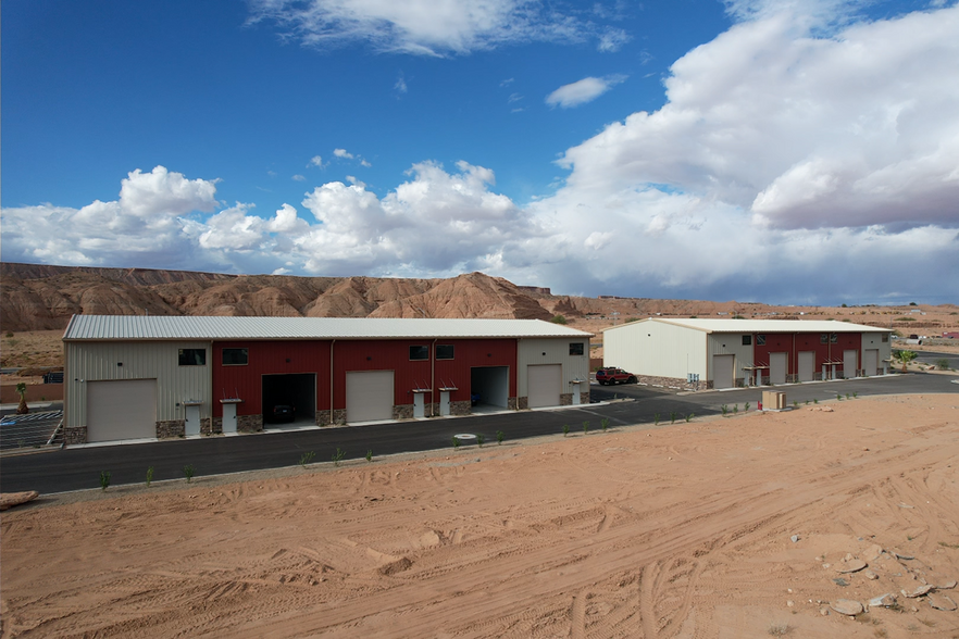 601 Cyrus McCormick Ct., Mesquite, NV en alquiler - Foto del edificio - Imagen 2 de 8