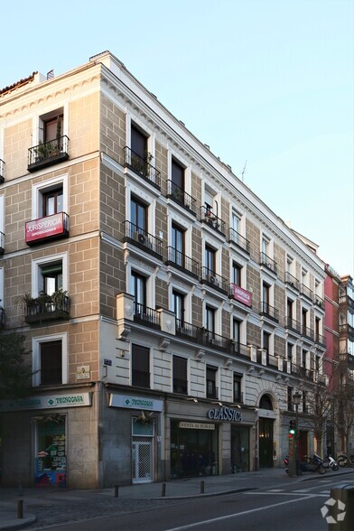 Calle de Cañizares, 2, Madrid, Madrid en venta - Foto del edificio - Imagen 3 de 9