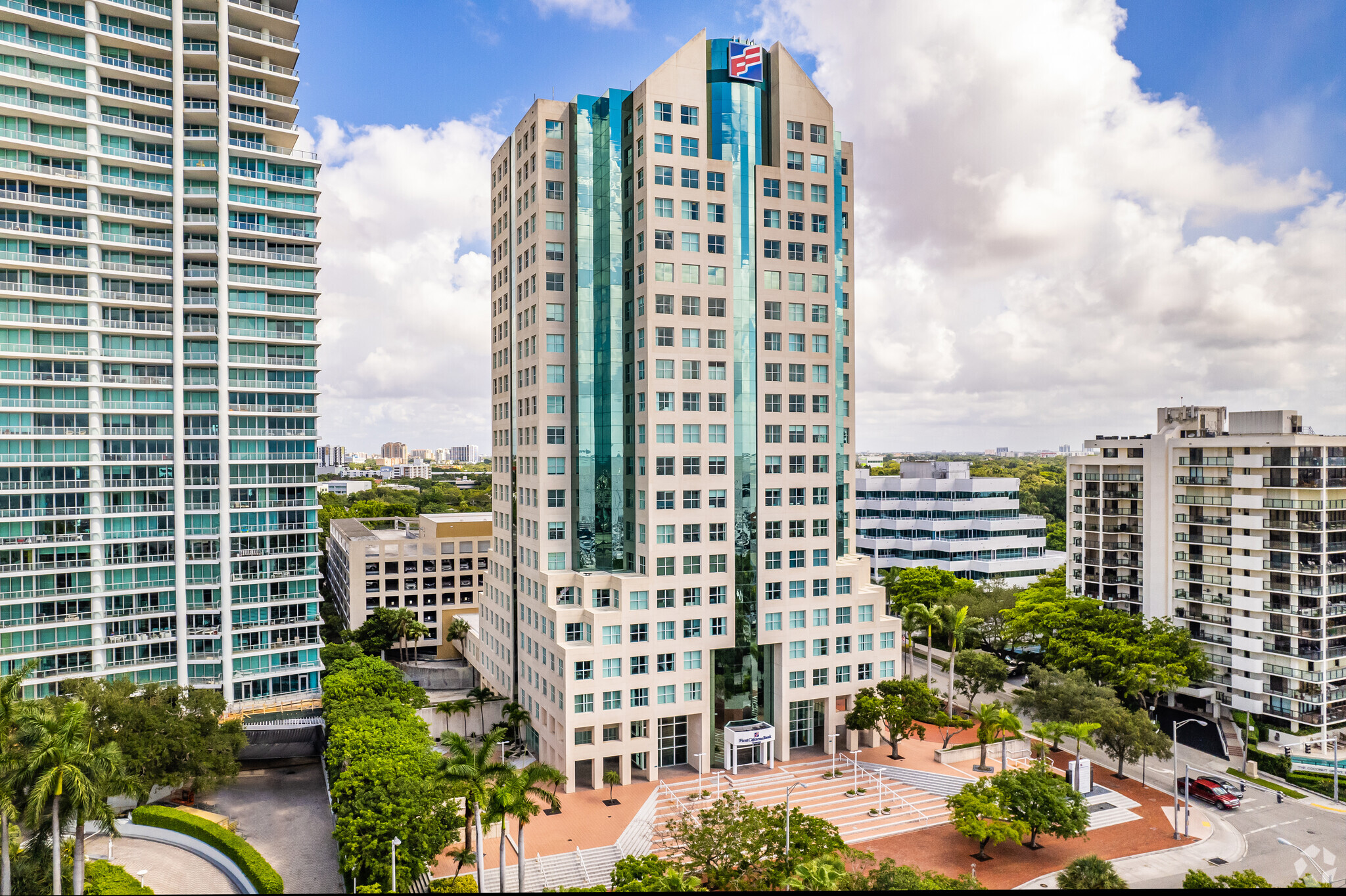 2601 S Bayshore Dr, Coconut Grove, FL en alquiler Foto del edificio- Imagen 1 de 3