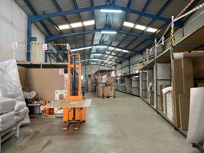 Nave en Torrejón de Ardoz, Madrid en venta - Foto del edificio - Imagen 2 de 7